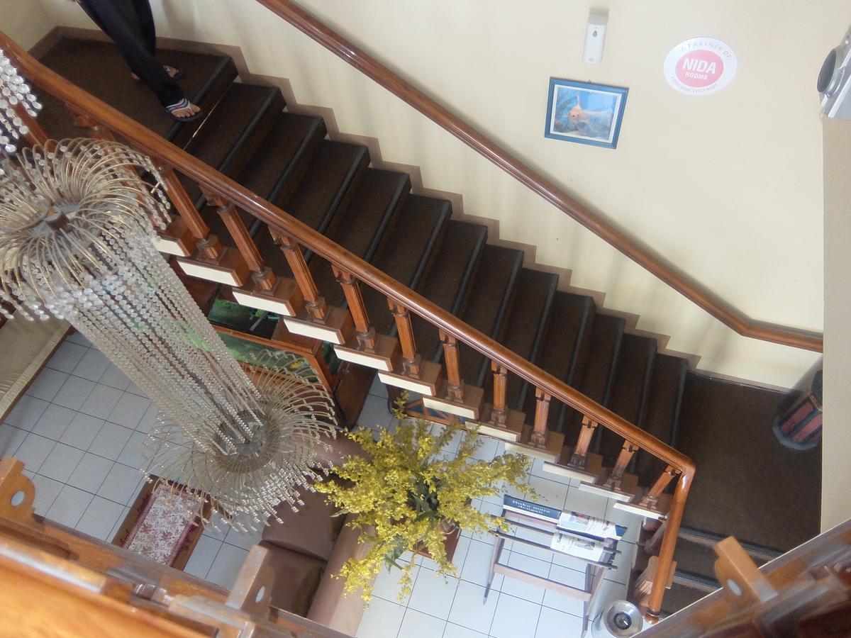 Vidi 1 Hotel Jogjakarta Kejayan Bagian luar foto